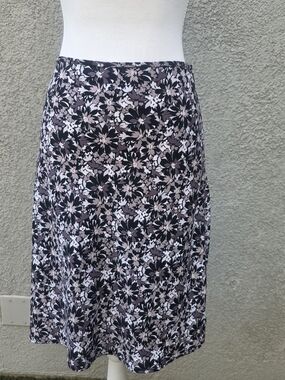 Old Navy Floral A-Line Midi Skirt in Black and Taupe 🍂 Size 10